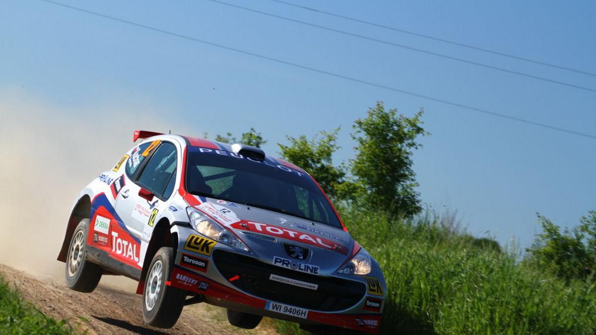 Tomasz Kuchar i Daniel Dymurski w Peugeot 207 S2000 stanęli na podium 67. Rajdu Polski. Załoga Peugeot Sport Polska Rally Team w zawodach zaliczanych do klasyfikacji Mistrzostw Europy, a jednocześnie trzeciej rundzie Rajdowych Samochodowych Mistrzostw Polski, zajęła trzecie miejsce.