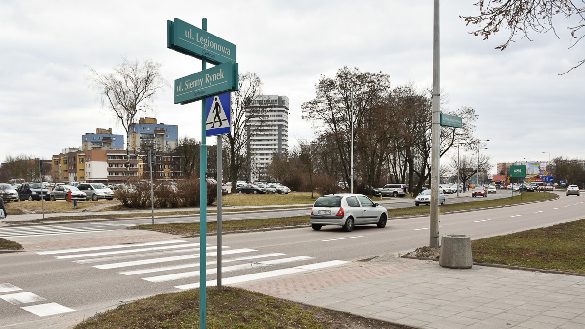 Ulica Legionowa, która przecina centrum Białyegostoku, zostanie całkowicie zamknięta na ponad miesiąc. Związane to jest z trwającymi tam robotami drogowymi oraz koniecznością wymiany przebiegającej pod tą ulicą linii ciepłowniczej.