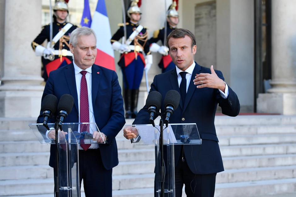 Anti Rine i Emanuel Makron pozvali su Džonsona da iznese svoje predloge do kraja septembra