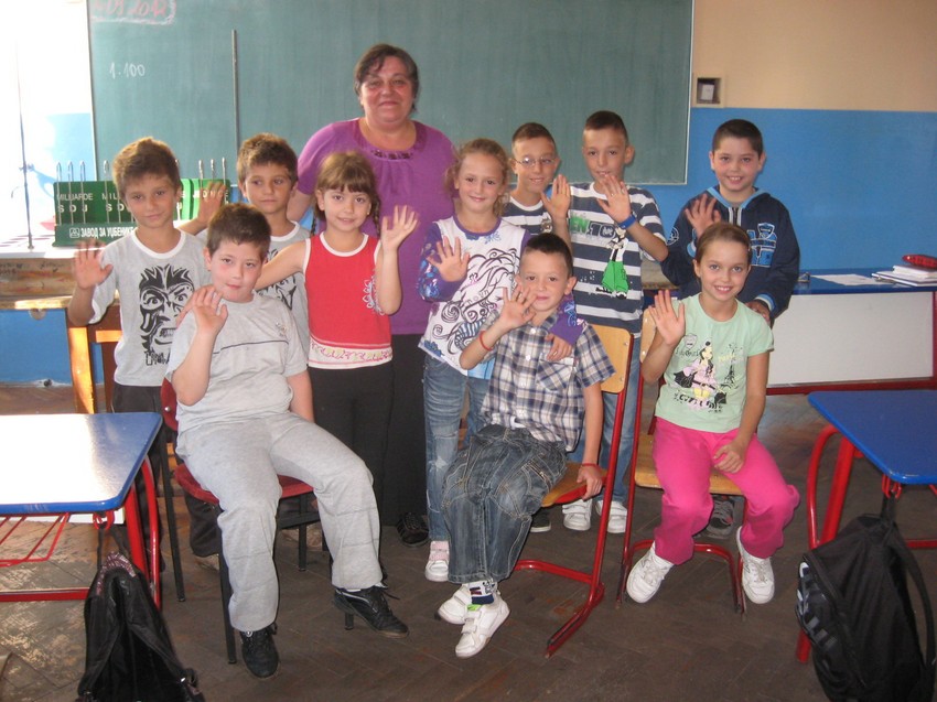 Učiteljica Đurđica Poldruhi sa „svojim“ blizancima