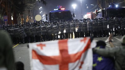 Starcia protestujących z policją w Tblisi, 8 marca