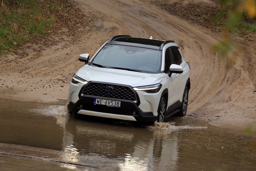 Toyota Corolla Cross 2.0 Hybrid AWD-i (2022 r.)