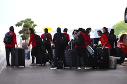irańskie piłkarki otrzymały azyl w australii. trenują z brisbane roar