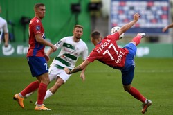 Lechia grała w "10". Raków skrzętnie to wykorzystał
