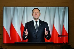 prezydent nawrocki wetuje ustawę o unijnym safe. premier tusk grzmi o "wstydzie"