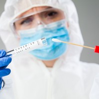 Berobbant a hosszú hétvégén a covid – itt vannak a friss számok