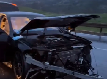 ISPLIVAO SNIMAK SA LICA MESTA UDESA BRANKA BABIĆA: Prednja strana automobila potpuno uništena!(VIDEO)