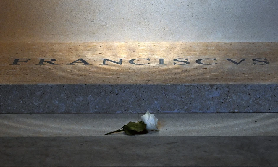 Grob pape Franje