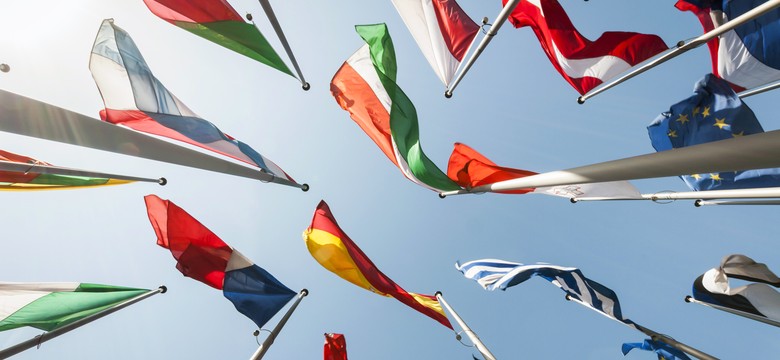 Piekielnie trudny quiz z geografii. Dopasuj flagi do państw. Już 3/10 to będzie dobry wynik