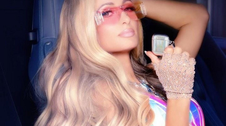 Paris Hilton halloweeni jelmeze csupán egy tanga /Fotó: Northfoto