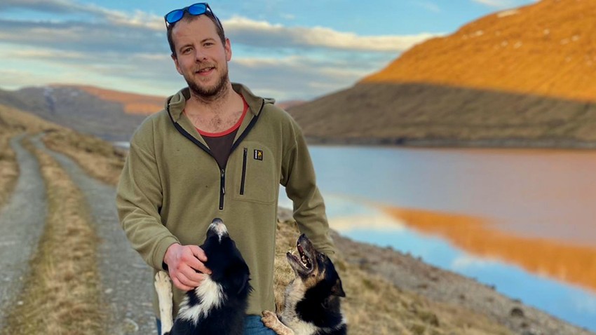 U ranoj fazi veze, Aleksandar Mekelar je priznao partnerki da je ubio biciklistu Tonija Parsonsa. | Foto: Netflix