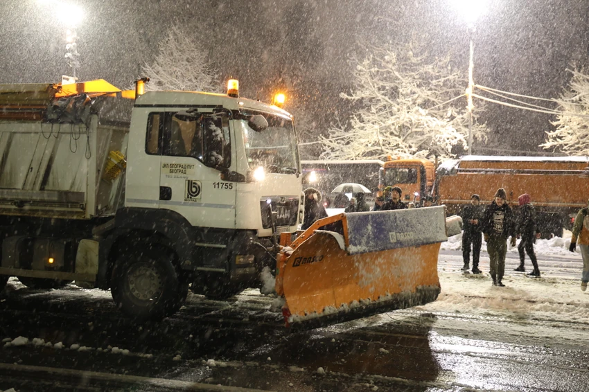 čišćenje Trga Nikole Pašića