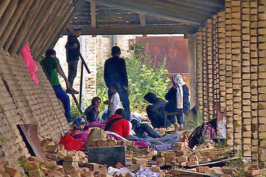 Roditelji izgubili dečaka u pokušaju da se domognu Mađarske: Azilanti