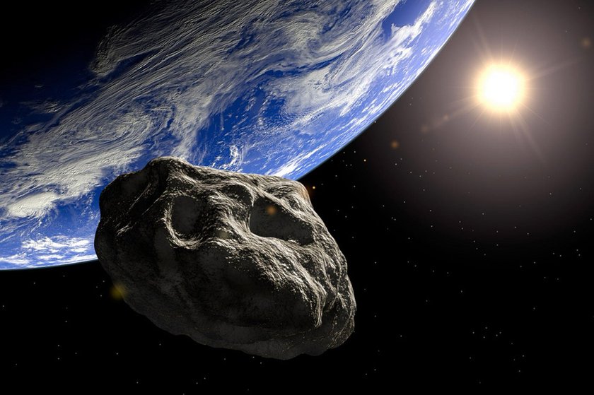 Asteroida 2019 VD ma ok 21 metrów szerokości, a do naszej planety zbliża się z prędkością 43 tys. km/h.