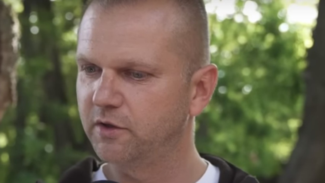 Az etyeki fideszes polgármester is elment Bicskére, hogy láthassa Magyar Pétert