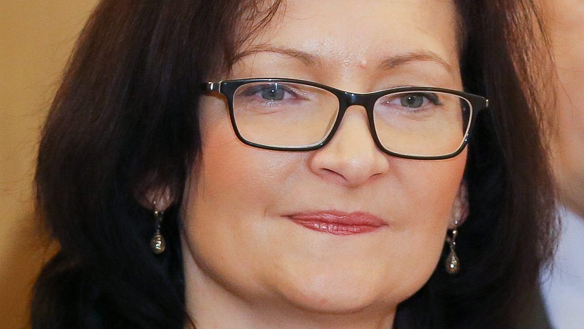 <strong>Wojewoda podkarpacki Ewa Leniart złożyła na ręce premiera Mateusza Morawieckiego rezygnację z funkcji wojewody. Leniart przyjęła mandat poselski.</strong>