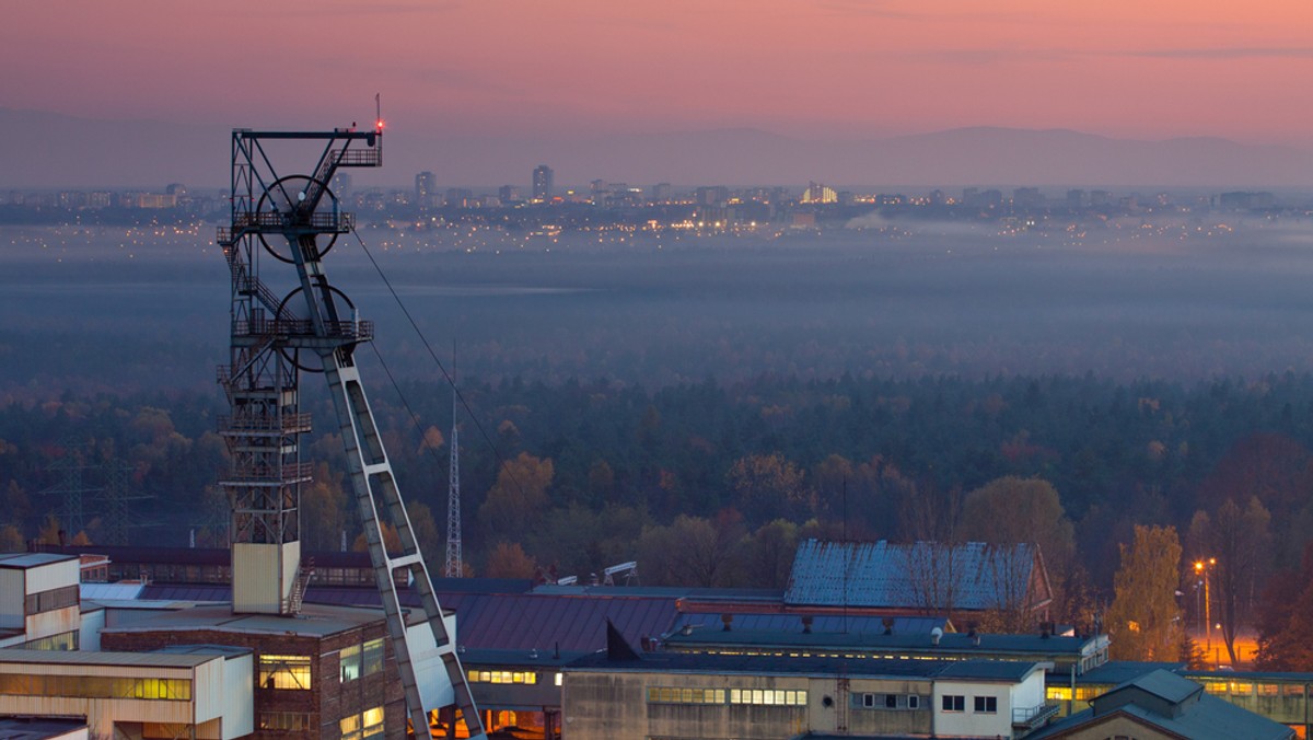 Katowice są w tym roku gospodarzem konferencji klimatycznej COP24. „FAZ” chwali sukcesy transformacji Górnego Śląska, wskazuje na problemy i zwraca uwagę na umacniającą się śląską tożsamość.