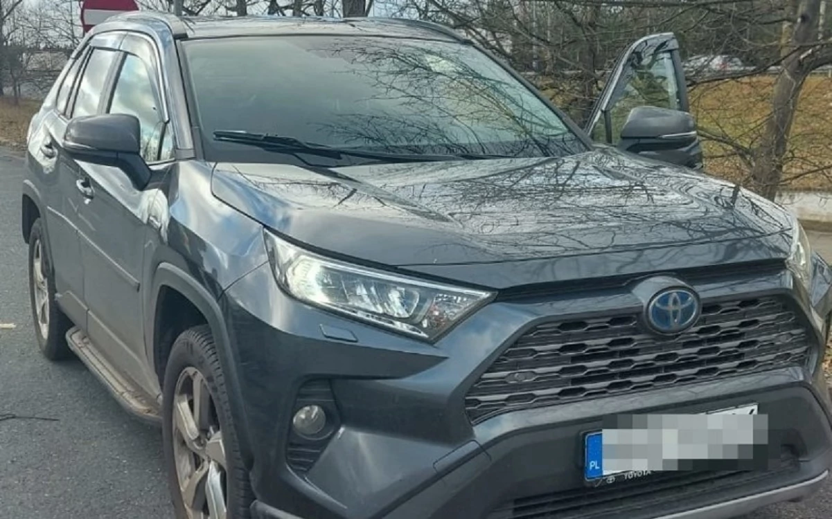 Toyota RAV4 zniknęła w Niemczech. "Wypłynęła" w Świecku