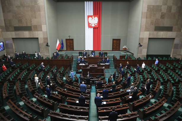 Posłowie mieli problem z siecią. Nie mogli zagłosować nad projektem