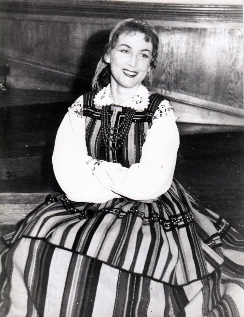 Irena Santor karierę rozpoczynała w Mazowszu