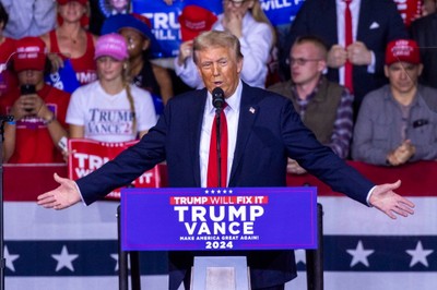 Wybory prezydenckie w USA. Trump o włos od prezydentury