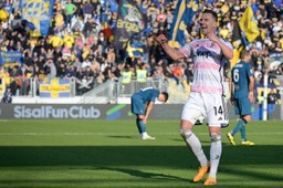 świetne wieści na temat arkadiusza milika. polak czekał na to 574 dni