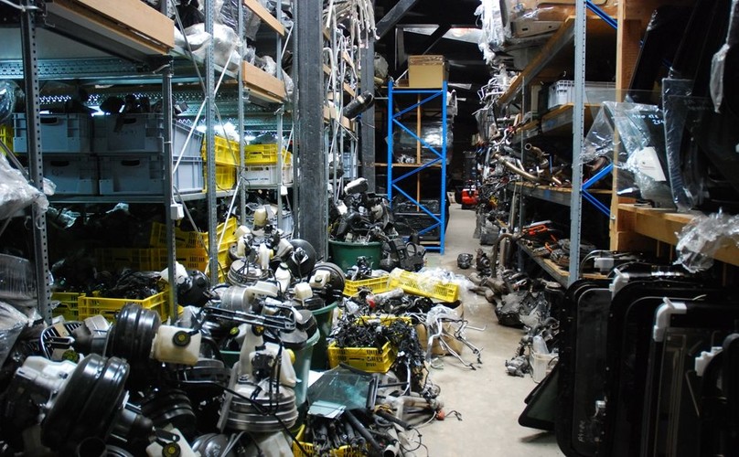 Policja i straż graniczna razem rozbiły gang paserów części samochodowych