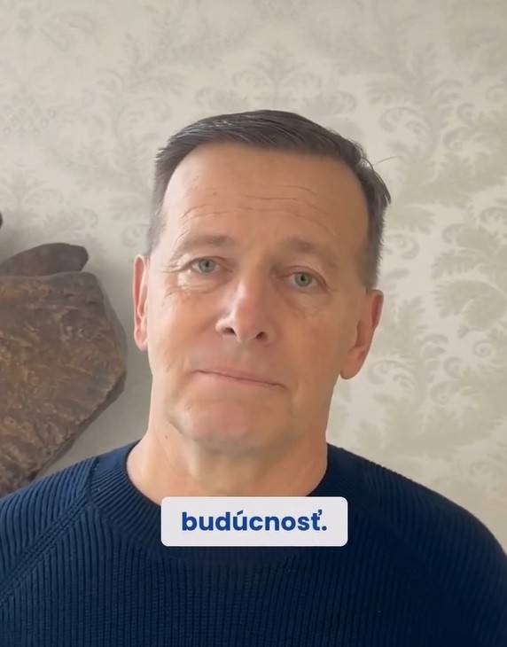 Boris Kollár je predsedom strany SME RODINA. 