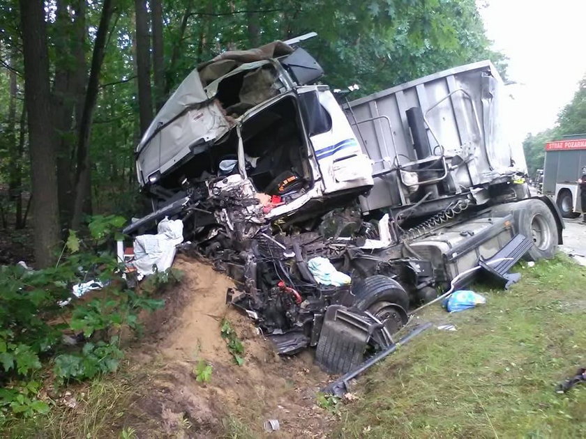 Śmiertelny wypadek na drodze wojewódzkiej nr 964 w Borzęcinie