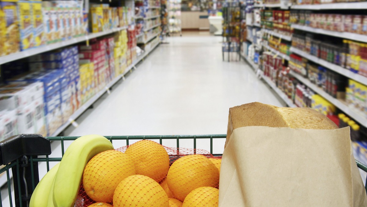 Żywność sprzedawana w naszym kraju jest bezpieczna, ale jej wpływ na zdrowie w dużej mierze zależy od zachowań konsumentów, m.in. od odpowiedniego wyboru produktów i prawidłowych zasad przygotowywania posiłków - przekonują eksperci w Światowym Dniu Zdrowia.