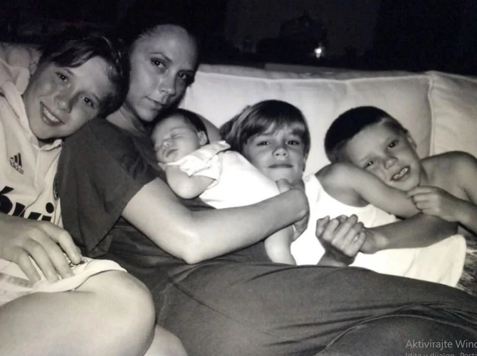 Dejvid Bekam sa porodicom