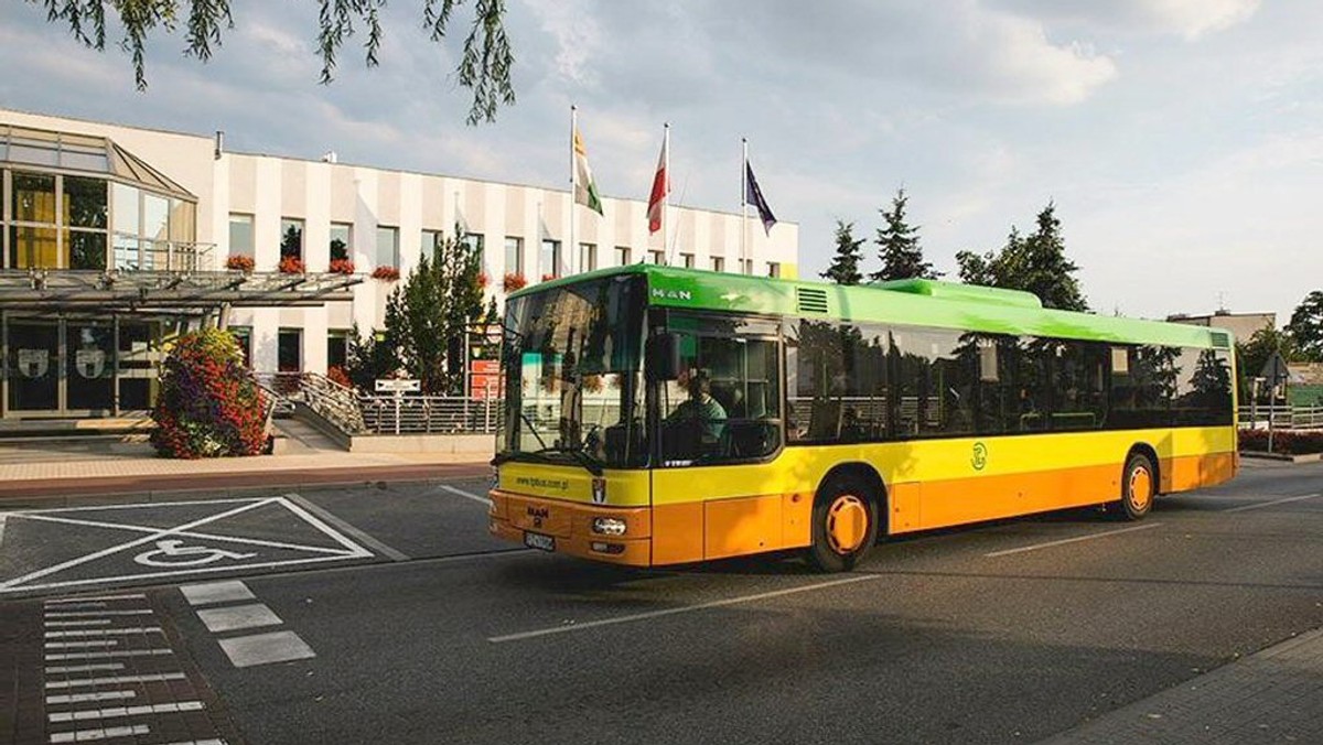 Pomiędzy władzami Poznania i Tarnowa został podpisany list intencyjny, który ma zintegrować transport zbiorowy obu gmin. Najpóźniej od października przyszłego roku z Tarnowa Podgórnego do stolicy Wielkopolski będzie można dojechać na jednym, wspólnym bilecie. Tańsze będą również bilety.