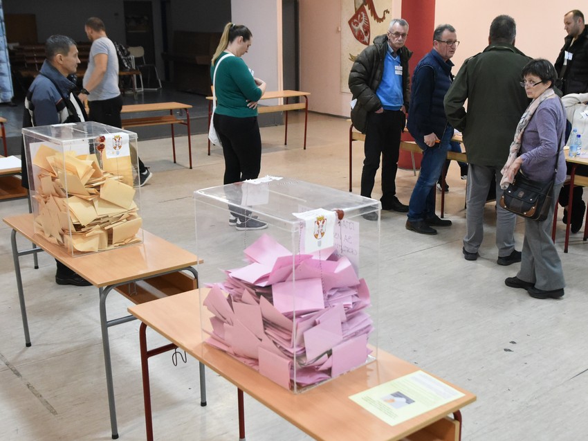 Na proleće se održavaju redovni izbori u 44 opštine, a najzanimljivije će biti u Novom Sadu i Nišu