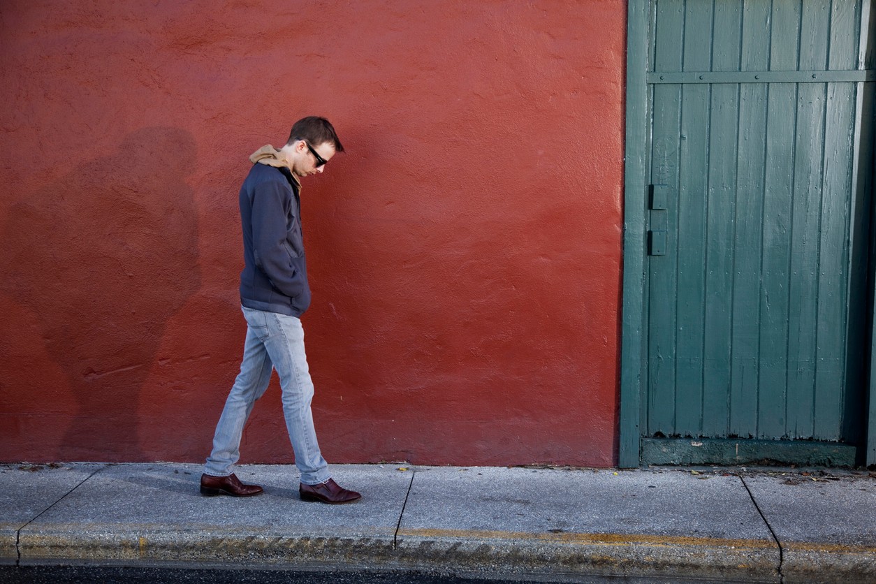 Kráčanie podobným spôsobom nemusí znamenať len zahanbenie alebo smútok.