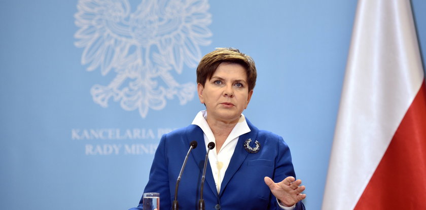 Szydło ujawnia wydatki poprzedników