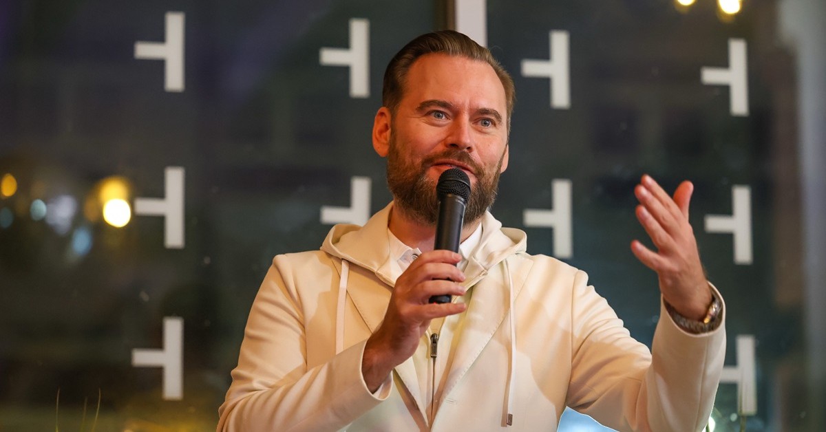 Janoszek częściowo wygrywa ze Stanowskim. Film usunięty, 20 tys. zł zadośćuczynienia