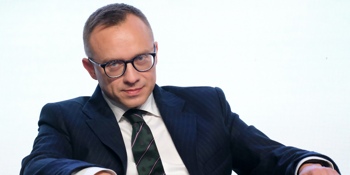 Wiceminister finansów Artur Soboń zapowiada nowe regulacje dotyczące lombardów, podobne do obowiązujących na rynku chwilówek.