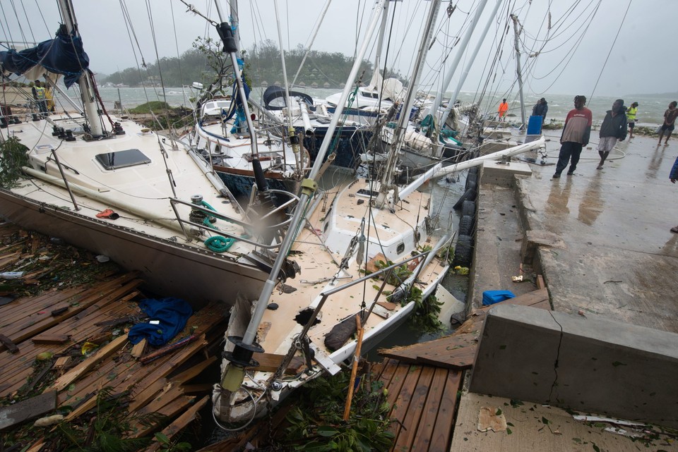 VANUATU WEATHER CYCLONE PAM (Tropical Cyclone Pam rips through South Pacific)