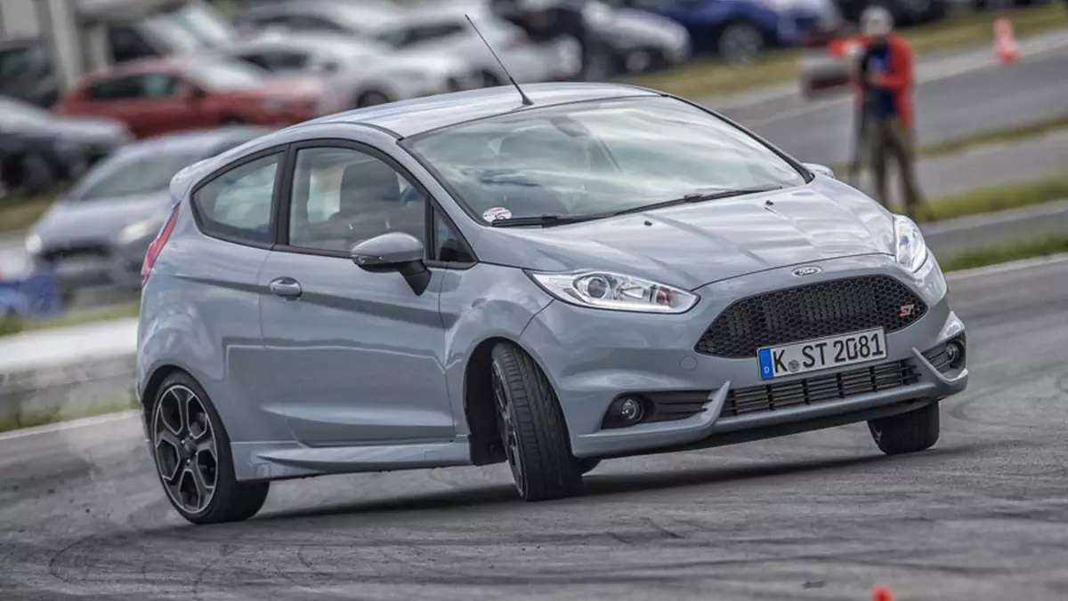 Ford Fiesta ST200 - jeszcze więcej zabawy