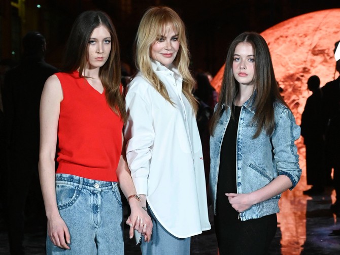 Nikol Kidman sa ćerkama