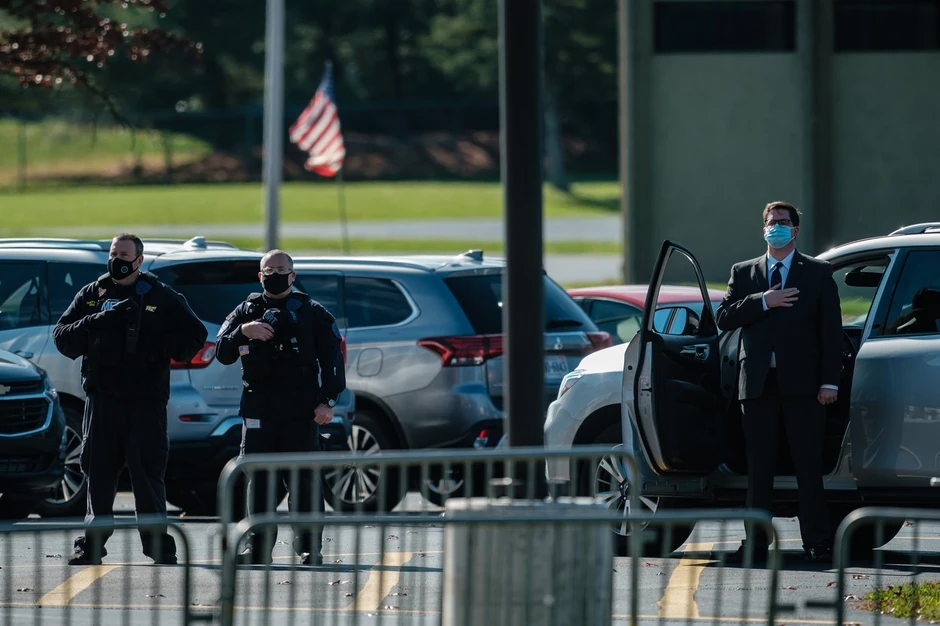 Obavljaju dužnost a ne mogu ni u WC - agenti američke Tajne službe 