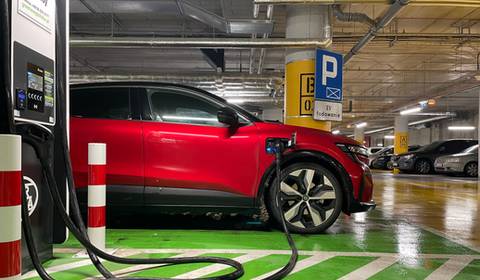Co czwarty Polak nie chce auta elektrycznego. Nie zgadniesz, z jakiego powodu!