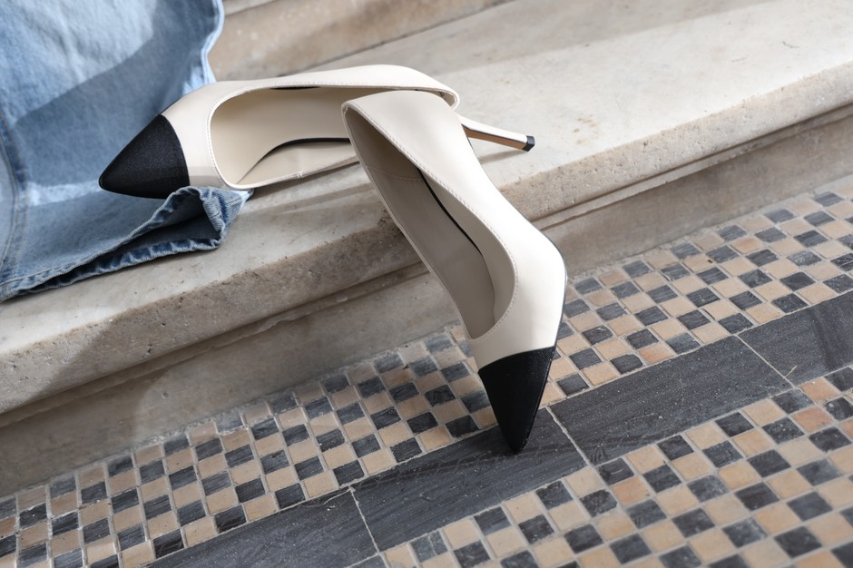 Cipele sa kontrastnim vrhom