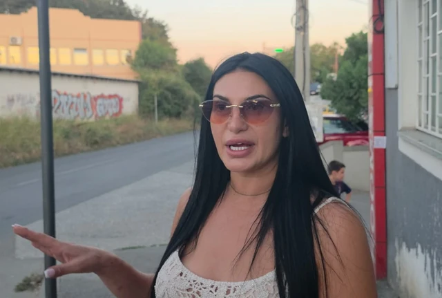 "TRI DVOMETRAŠA SKOČILA NA NJU JEDNU!" Majka učesnice Elite 10 je očajna zbog onog što je videla u programu uživo