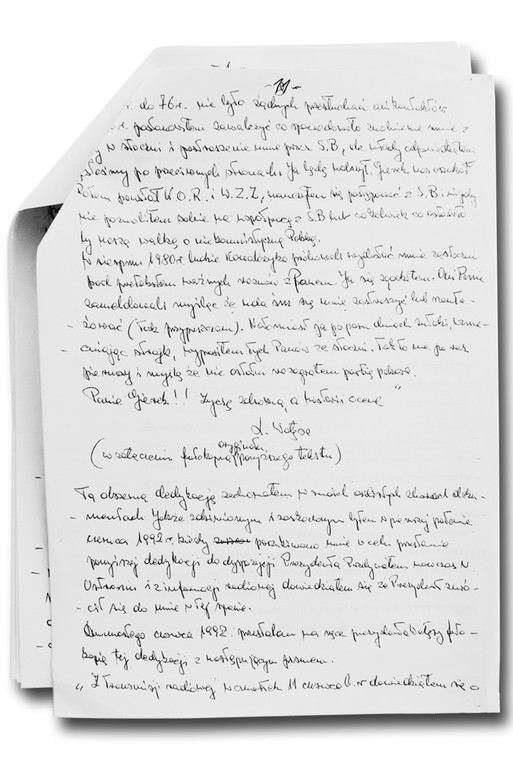 Kartki,na których w latach 90. Gierek spisywał swoje wspomnienia