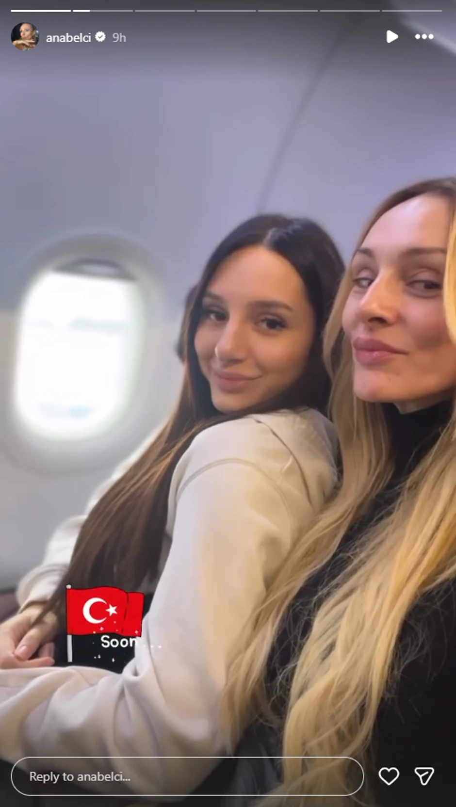 Anabela sa ćerkom Ninom na putovanju