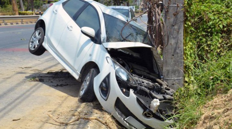 Így nézett ki a kocsi a baleset után /Fotó: LiveLeak
