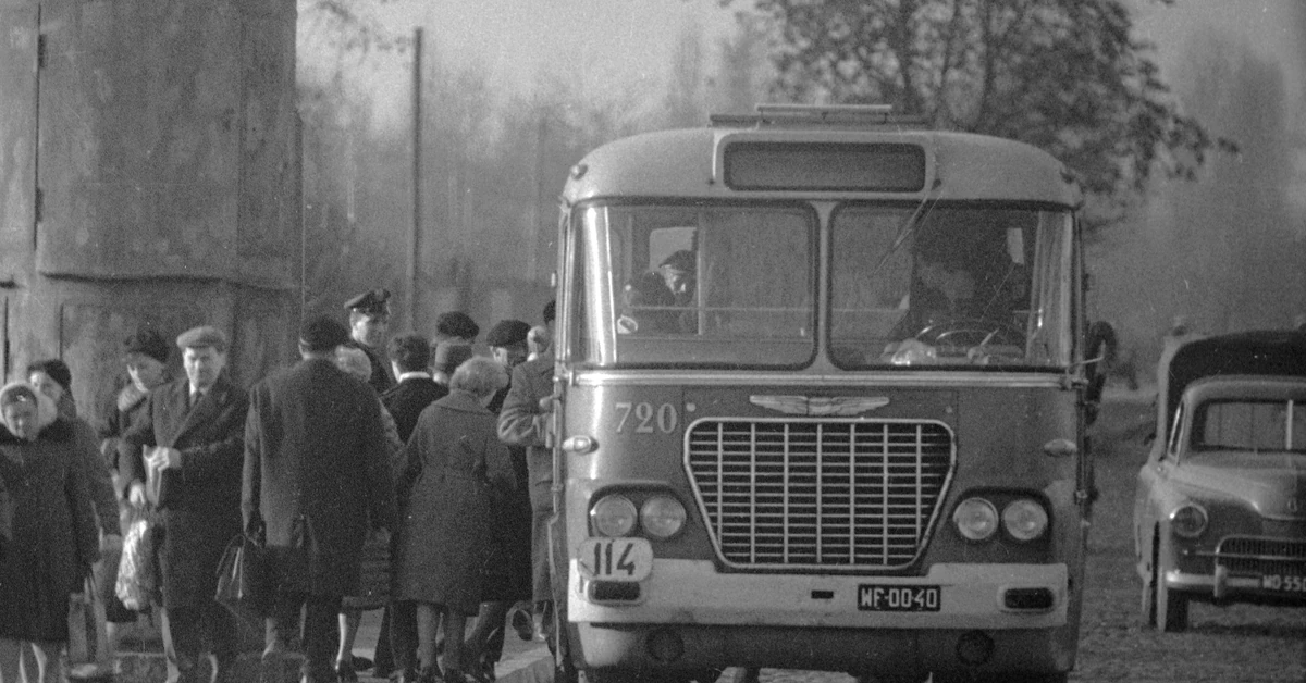 QUIZ pełen nostalgii. Życie czasów PRL. Pytanie nr 9 to podchwytliwa propaganda