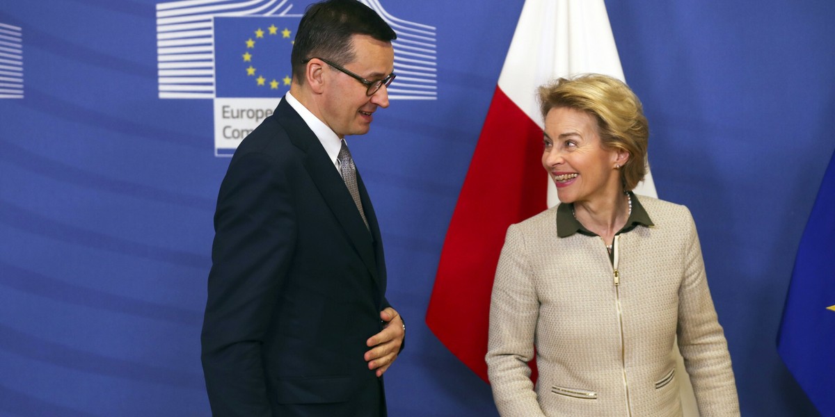 Mateusz Morawiecki i Ursula von der Leyen (zdjęcie archiwalne).