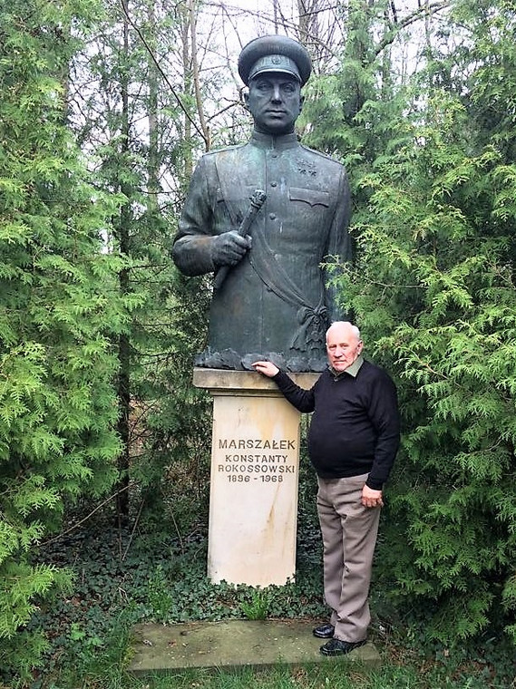 Michał Sabadach z marszałkiem Rokossowskim